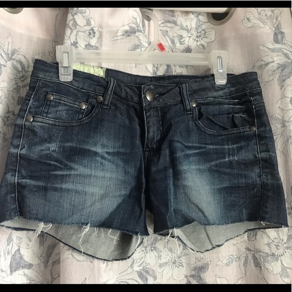 Demin shorts - Picture 5 of 6